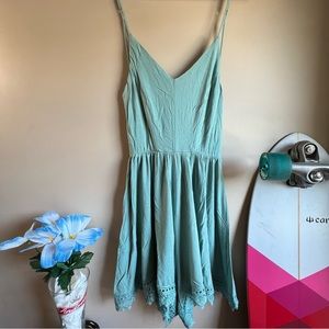 She + Sky Spagetti Strap Lace Turquoise Romper Women’s Small